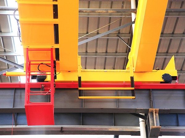 新型電動(dòng)葫蘆橋式起重機(jī)